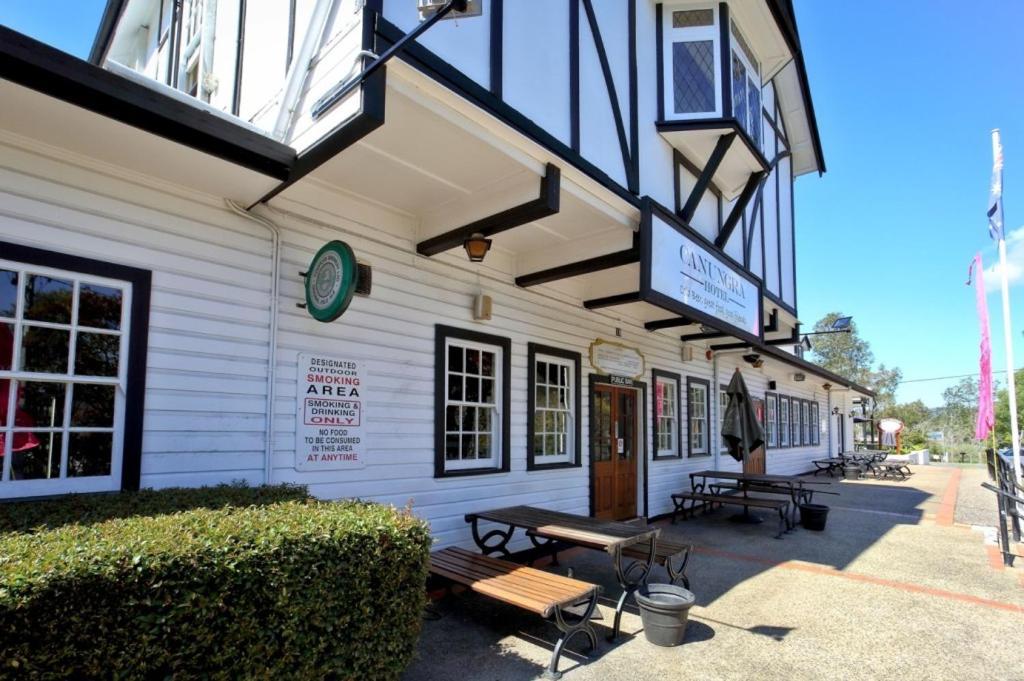 Canungra Hotel Екстер'єр фото