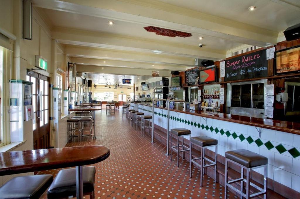 Canungra Hotel Екстер'єр фото